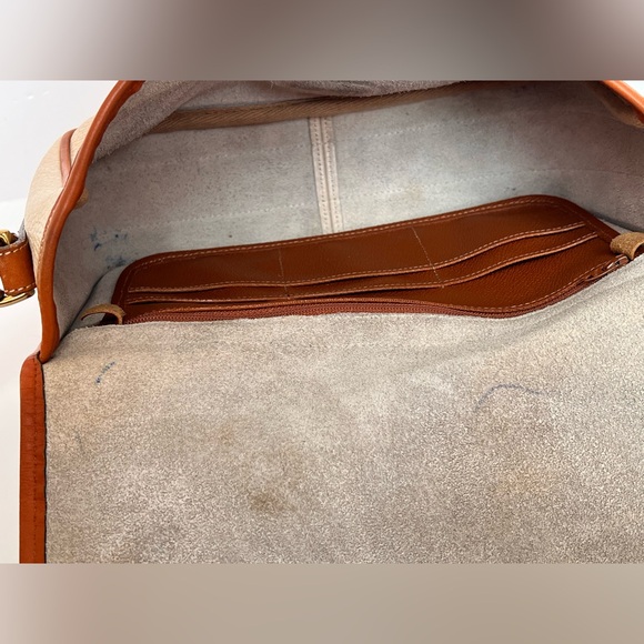 Dooney & Bourke All Weather Leather Small Flap Shoulder Bag British Tan Trim Vtg - Picture 9 of 16